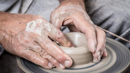 práce hands-1139098 960 720
